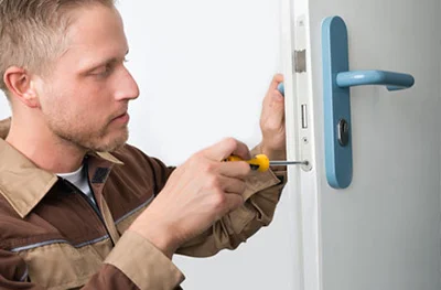 24 / 7 Locksmith Service in Ford Drive, ON